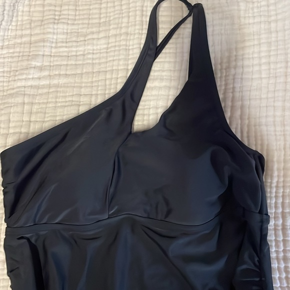 Asymmetrical One Shoulder Maternity Tankini Top - Picture 3 of 6